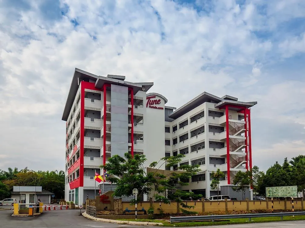 Tune Hotel Klia Aeropolis Сепанг
