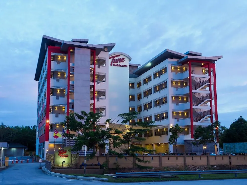 Tune Hotel Klia Aeropolis Сепанг