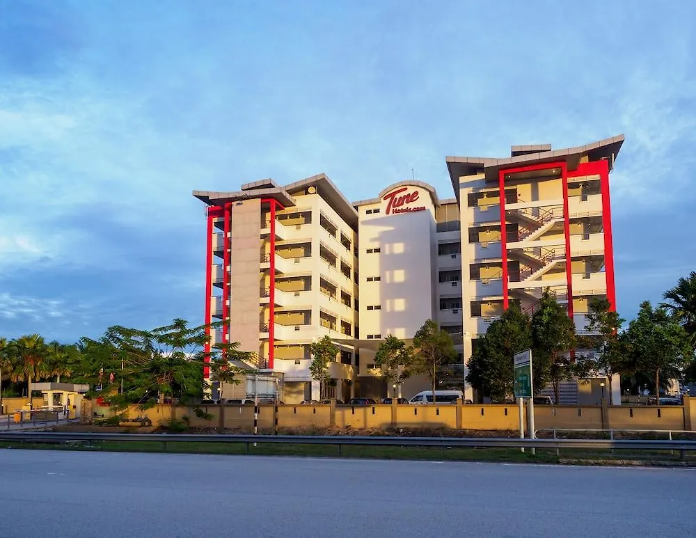 Tune Hotel Klia Aeropolis Сепанг 3*,