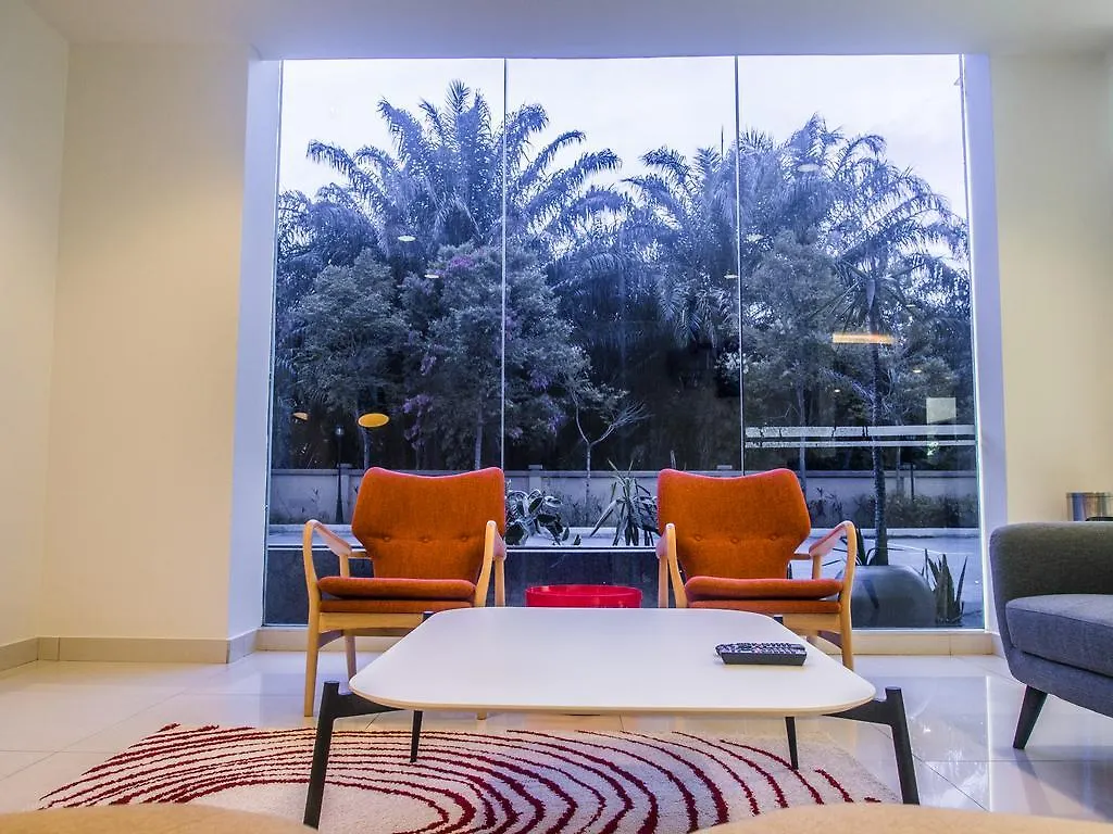 Tune Hotel Klia Aeropolis Сепанг